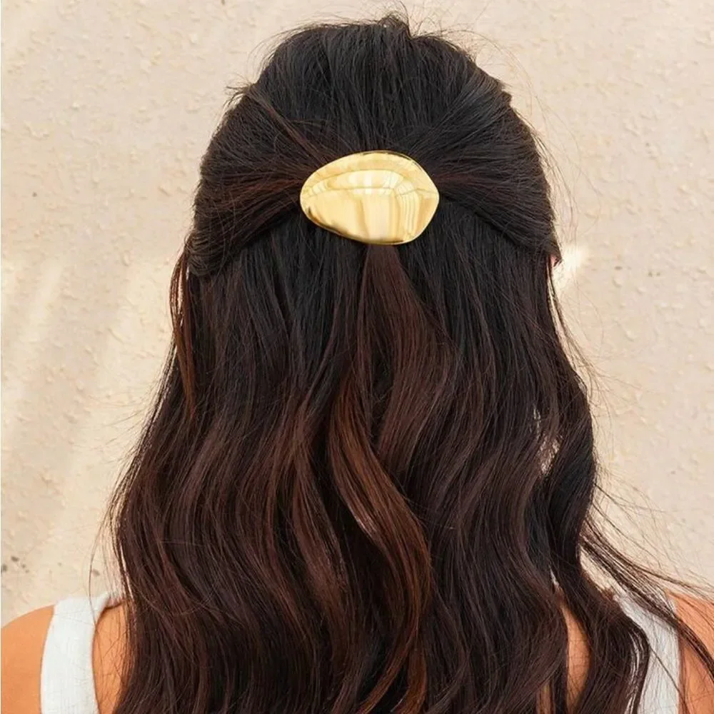 Vintage hair clips M1153